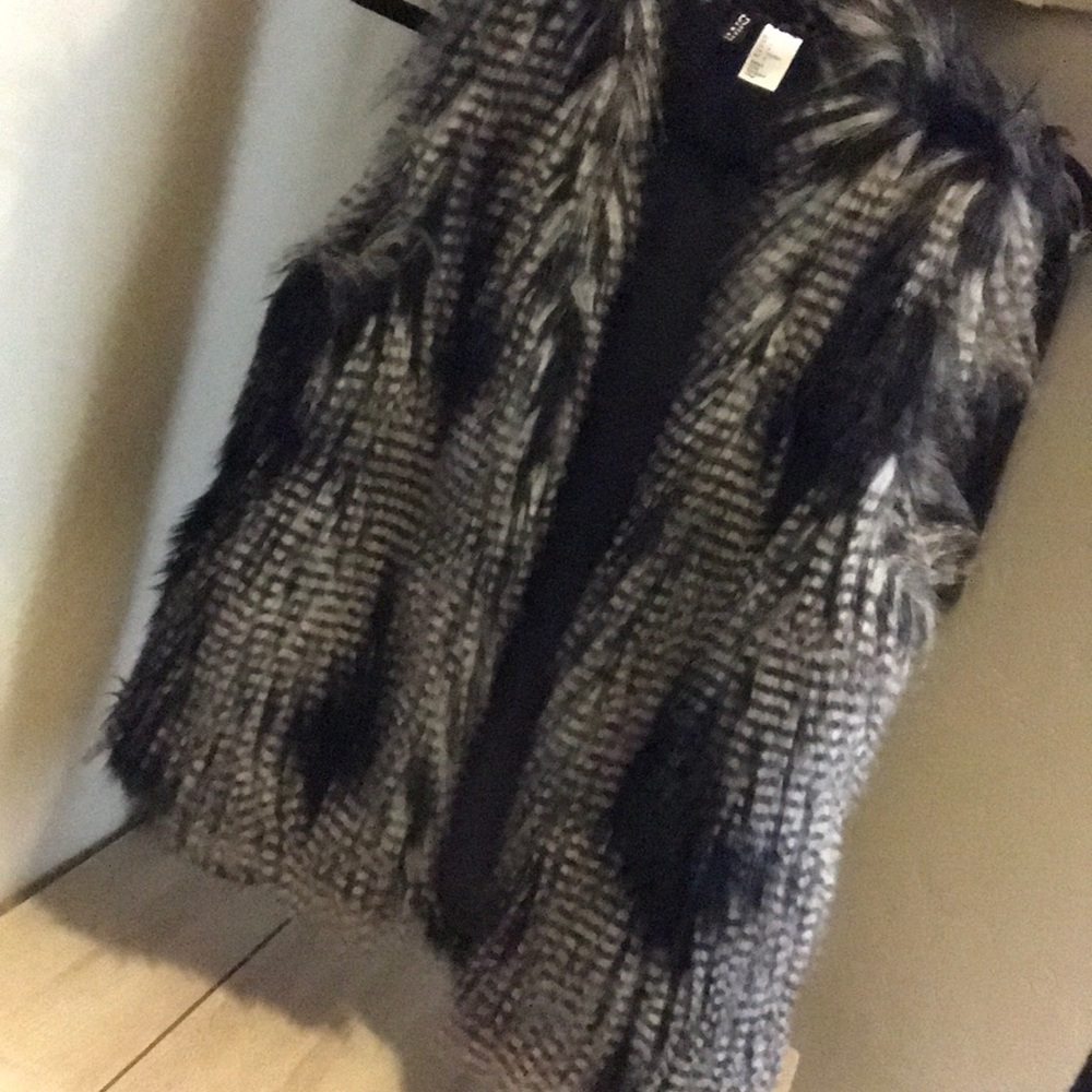 Fur vest